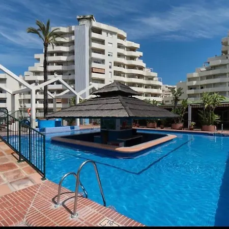 Benalbeach Complex דירה *